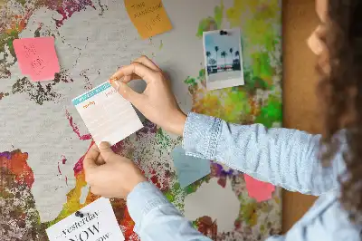 Fali parafa üzenőtábla elmosódott vízi kontinensek mintával