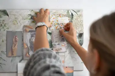 Virágmintás fali parafa üzenőtábla
