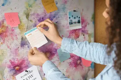 Fali parafa üzenőtábla festett virágmintával