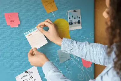 Villanykörte mintás parafatábla