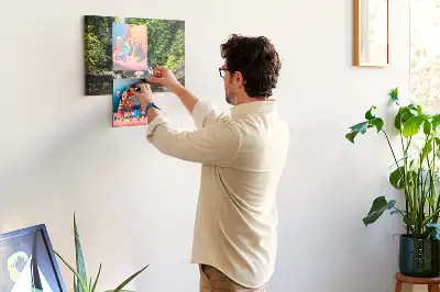Vízesés az erdőben parafatábla