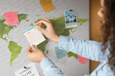 Fali parafa üzenőtábla akvarell világtérkép mintával
