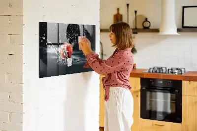 Fali üzenőtábla paradicsom mintával