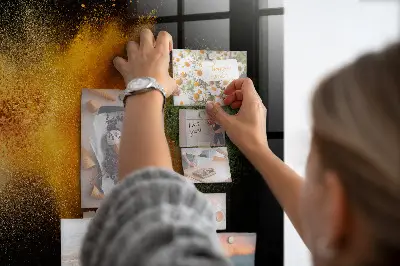 Kiömlött fűszerek mintás mágneses fali tábla