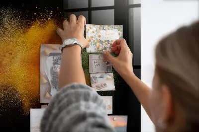 Kiömlött fűszerek mintás mágneses fali tábla
