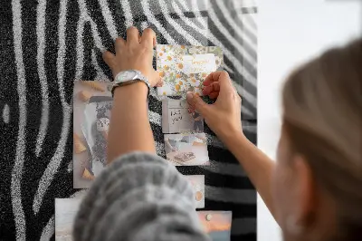 Zebra mintás fali üzenőtábla