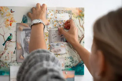 Virág és madár mintás mágneses fali tábla