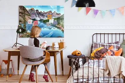 Fali üzenőtábla hegyi táj mintával