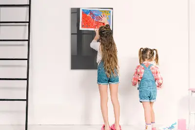 Szürke fali üzenőtábla