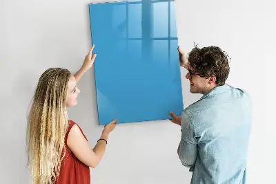 Kék színű fali mágneses tábla