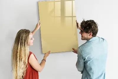 Krémszínű fali mágneses tábla