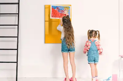 Aranysárga színű mágneses fali tábla