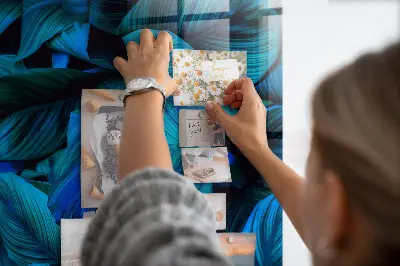 Mágneses fali tábla egzotikus levelek mintával