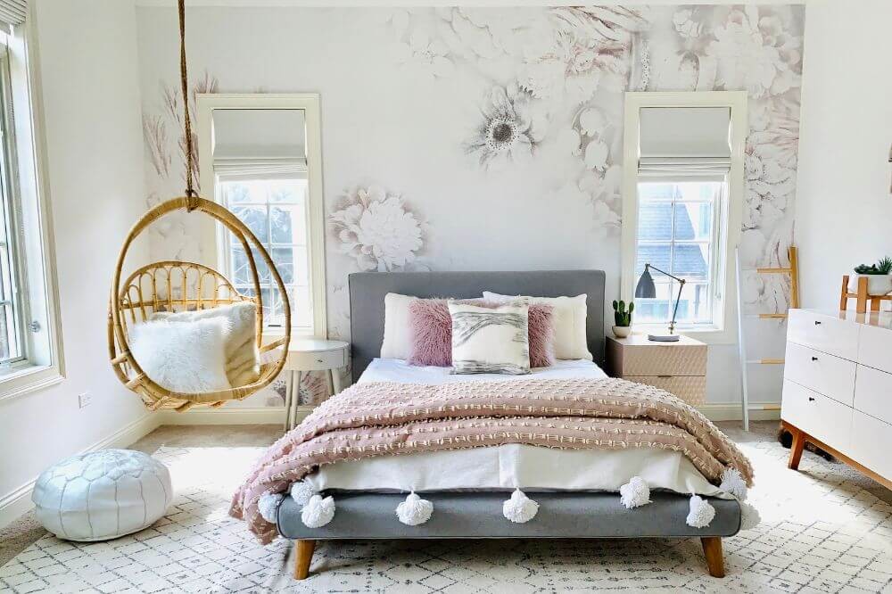 Hogyan díszítsünk egy ifjúsági szobát egy lány számára