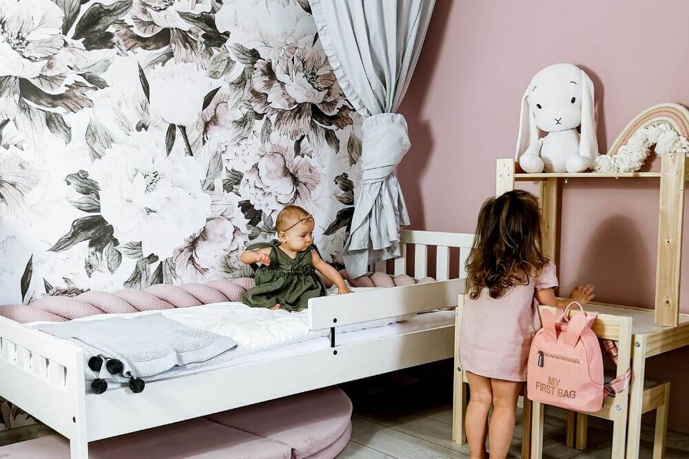 Hogyan kell berendezni egy szobát két gyermek számára